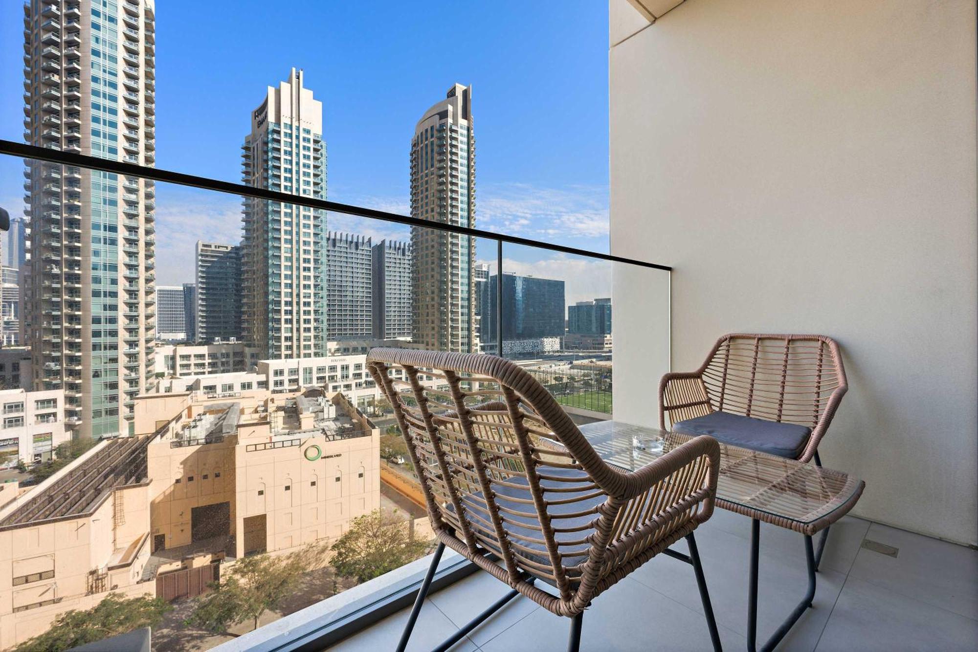Silkhaus Burj Royale 1bdr With Balcony In Downtown Апартаменты